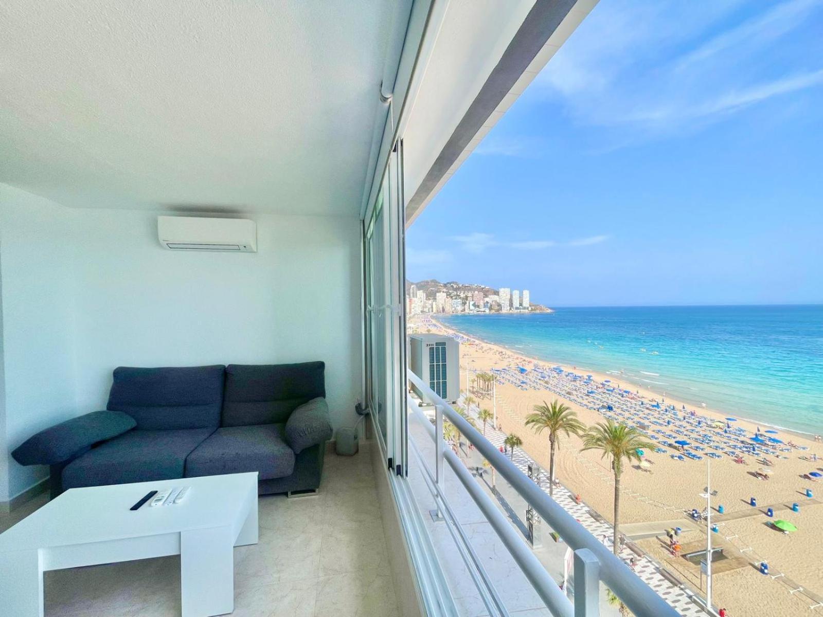 Torre Coblanca Seafront Apartment